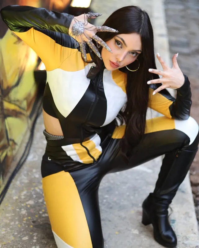 Nyvi Estephan camshow